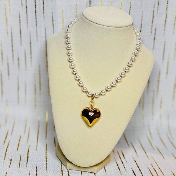 House of Harlow 1960 Pearl Necklace w/ Removable Gold Heart Charm NWT - Picture 4 of 8